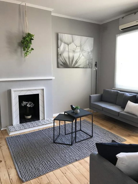 Cute And Cosy II - Events, Workers, Getaways. - Goulburn Accommodation 2