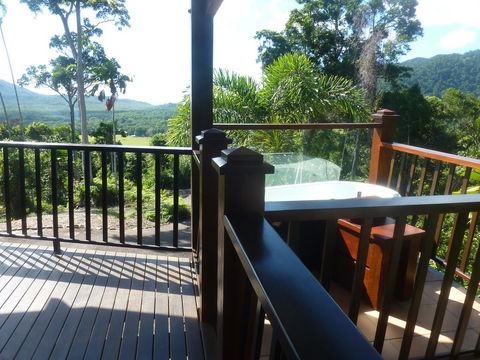 Daintree Holiday Homes - Yurara - Goulburn Accommodation 2