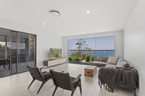 Danalene Parade, 46B Maggie's Place - Goulburn Accommodation 1