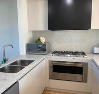 Delicate and Peaceful Bundoora Townhouse 10 - Goulburn Accommodation