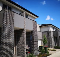 Delicate and Peaceful Bundoora Townhouse 12 - Goulburn Accommodation