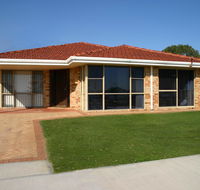 Denison Waterfront - Goulburn Accommodation