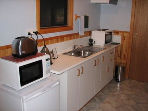 Derwent Bridge Chalets & Studios - Goulburn Accommodation 3