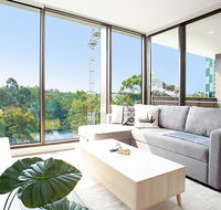 Designer Apartment with Balcony in Quiet Suburb - Goulburn Accommodation