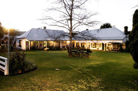 Dingup House - Goulburn Accommodation 0