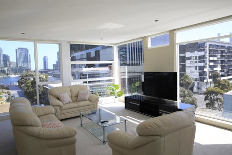 Docklands Luxury Penthouse Right Above The District Docklands - Goulburn Accommodation 2