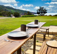 Dolphin Studio Apartment 1a Ocean Street - Goulburn Accommodation
