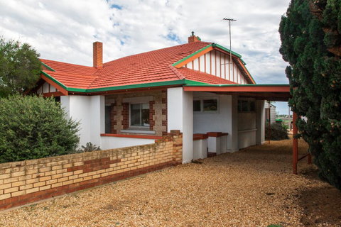 Doreen's - Goulburn Accommodation 2