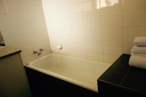 Dorset Gardens Hotel - Goulburn Accommodation 2