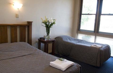 Dorset Gardens Hotel - Goulburn Accommodation 0