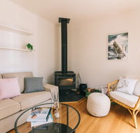 DOVESTONES BY THE SEA - INVERLOCH - Goulburn Accommodation