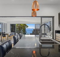 Due North Beach House - Goulburn Accommodation