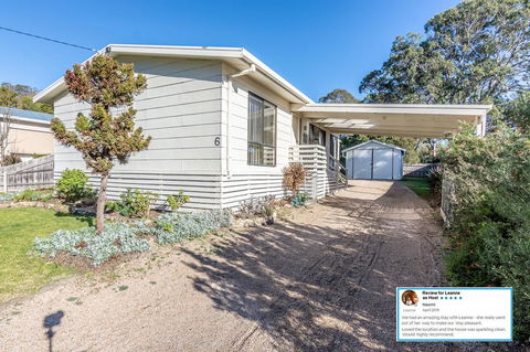 Eagle Bay Cottage - Goulburn Accommodation 0