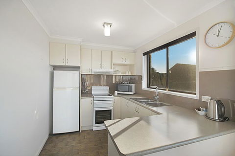 Eagle Heights Holiday Units - Goulburn Accommodation 3