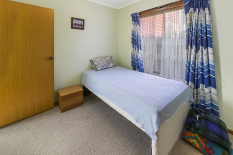 Eagle Point Getaway - Waterfront Serenity! - Goulburn Accommodation 1