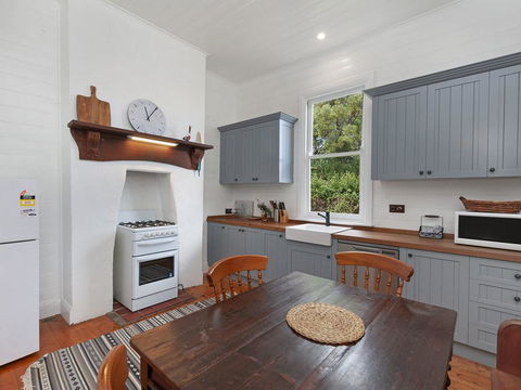 EAMONT ON SACKVILLE - Goulburn Accommodation 2