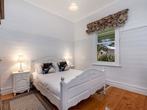 EAMONT ON SACKVILLE - Goulburn Accommodation 3