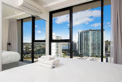 Elite Elegance 2BR@Hamilton APT With Parking - Goulburn Accommodation 3
