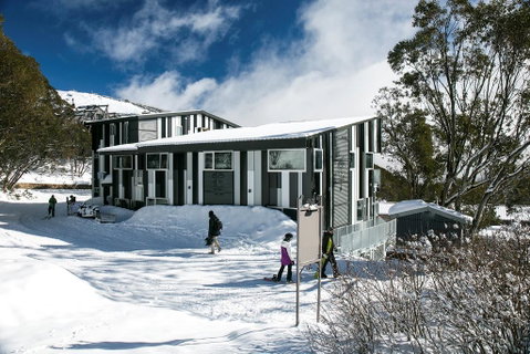Elk At Falls - Goulburn Accommodation 0