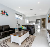 Ella House Adelaide - Goulburn Accommodation