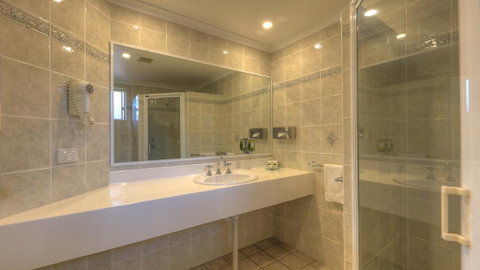 Endeavour Court Motor Inn - Goulburn Accommodation 3