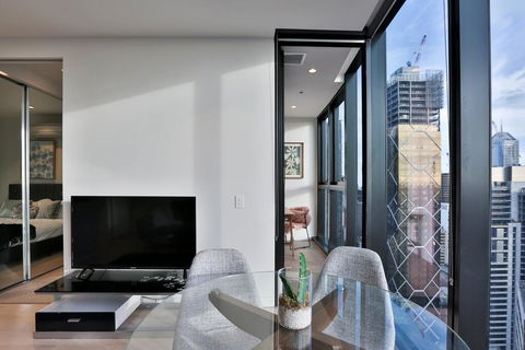 EQ TOWER Melbourne CBD APT - Goulburn Accommodation 0