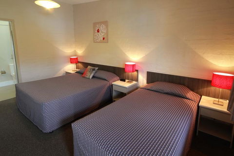Everton Park Hotel - Goulburn Accommodation 0
