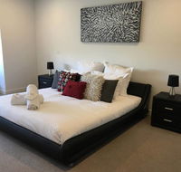 Executive Mansion Spring Racing Melbourne Cup - Goulburn Accommodation