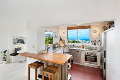 Experience Bondi Beach As Your Backdrop - Goulburn Accommodation 3