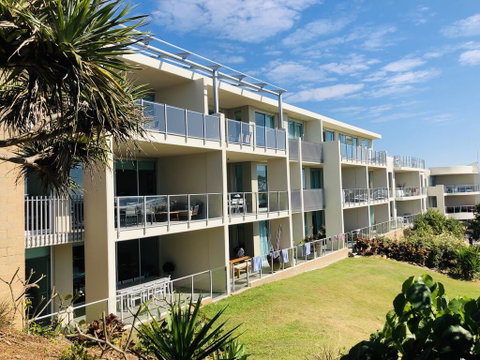 EXTRA LARGE 2 Bed Apartment - 3 Pools And Spa - Mountain View - BEACHFRONT LOCATION CABARITA BEACH - Goulburn Accommodation 3