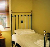 Eyre House - Goulburn Accommodation