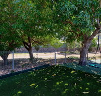 Fabulously Presented Family Retreat on Bribie Island - Goulburn Accommodation