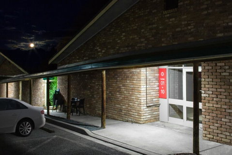 Farnham Court Motel And Restaurant - Goulburn Accommodation 2
