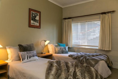 Feathertop Alpine Lodge - Goulburn Accommodation 1