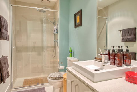 Fitzroy Lifestyle 1 Bed With Pool, Spa, Sauna & Gym - Goulburn Accommodation 3