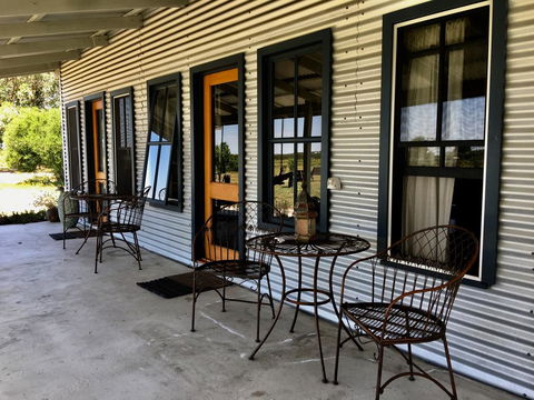 French Island Cottage - Goulburn Accommodation 2