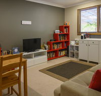 Friends at McLaren Vale - Goulburn Accommodation