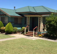 FROGGIES HOLIDAY HOUSE - Goulburn Accommodation