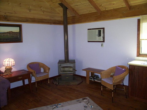 Gaddleen Grove Cottages - Goulburn Accommodation 2