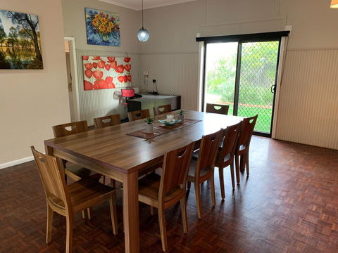 Gazebo Motor Inn - Goulburn Accommodation 1