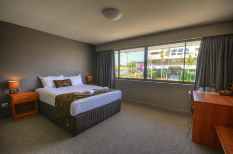 Gladstone Reef Hotel Motel - Goulburn Accommodation 3