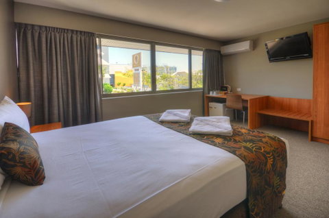 Gladstone Reef Hotel Motel - Goulburn Accommodation 2