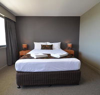 Gladstone Reef Hotel Motel - Goulburn Accommodation
