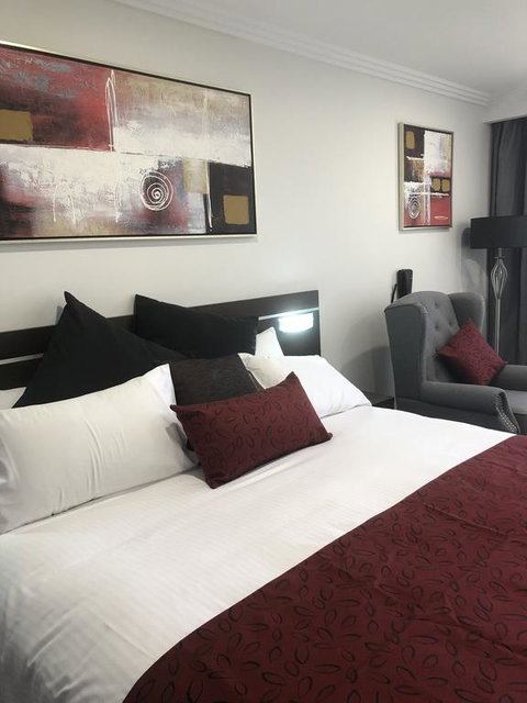 Golden West Motor Inn - Goulburn Accommodation 3