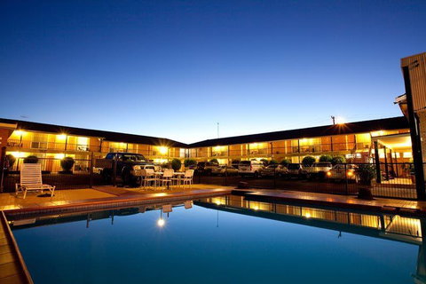 Golden West Motor Inn - Goulburn Accommodation 0
