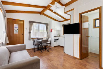 Goulburn South Caravan Park with Goulburn Accommodation