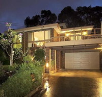 Great Views/Location 5 bedrooms in Glen Waverley - Goulburn Accommodation