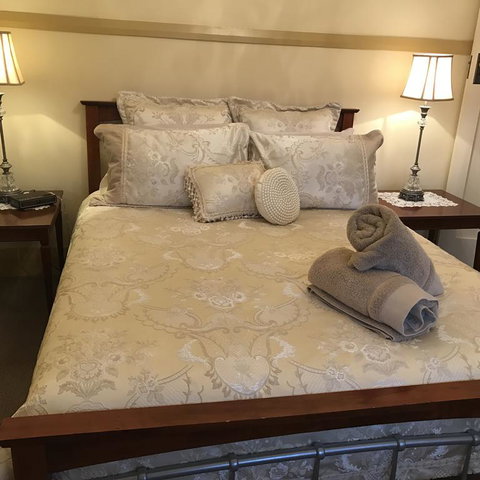 Guest House On Hyde - Goulburn Accommodation 3