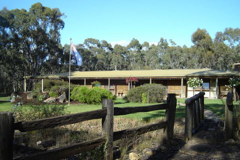Gunyah Valley Retreat - Goulburn Accommodation 0