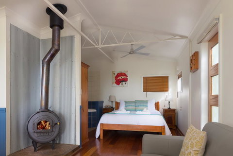 Jacaranda Cottages - Goulburn Accommodation 3